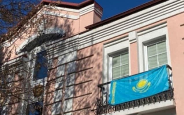 
Qazaxıstan Ukraynadakı vətəndaşlarına çağırış etdi