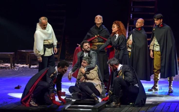 Sankt-Peterburqda "İblis və..." tamaşasının premyerası keçirildi