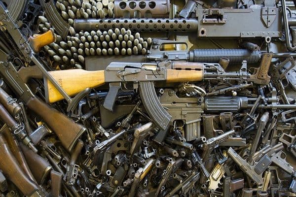 Vətəndaşlardan qanunsuz saxlanılan silah-sursat götürüldü