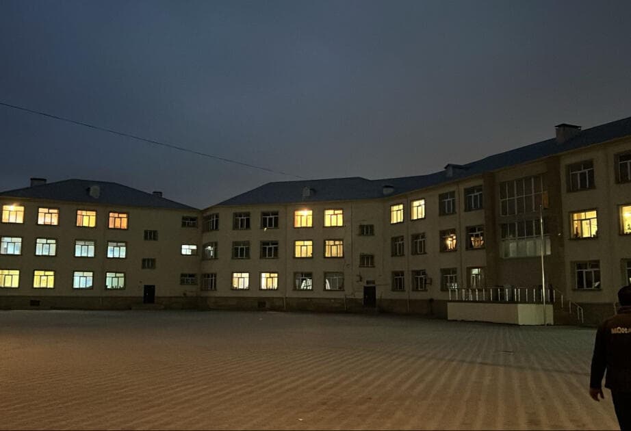 Üç gündür işıq olmayan məktəblə bağlı <span style="color:#ff0000">RƏSMİ</span> <span style="color:#ff0000">AÇIQLAMA</span>