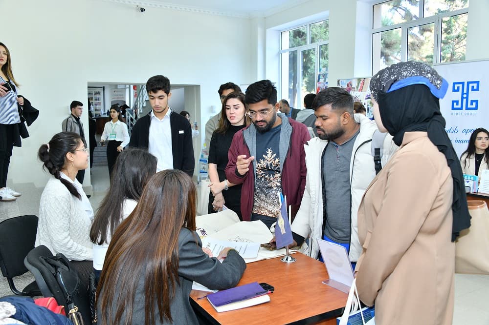 
Sumqayıt Dövlət Universitetində &ldquo;Karyera Həftəsi&rdquo; keçirildi - <span style="color:#ff0000">FOTO</span>