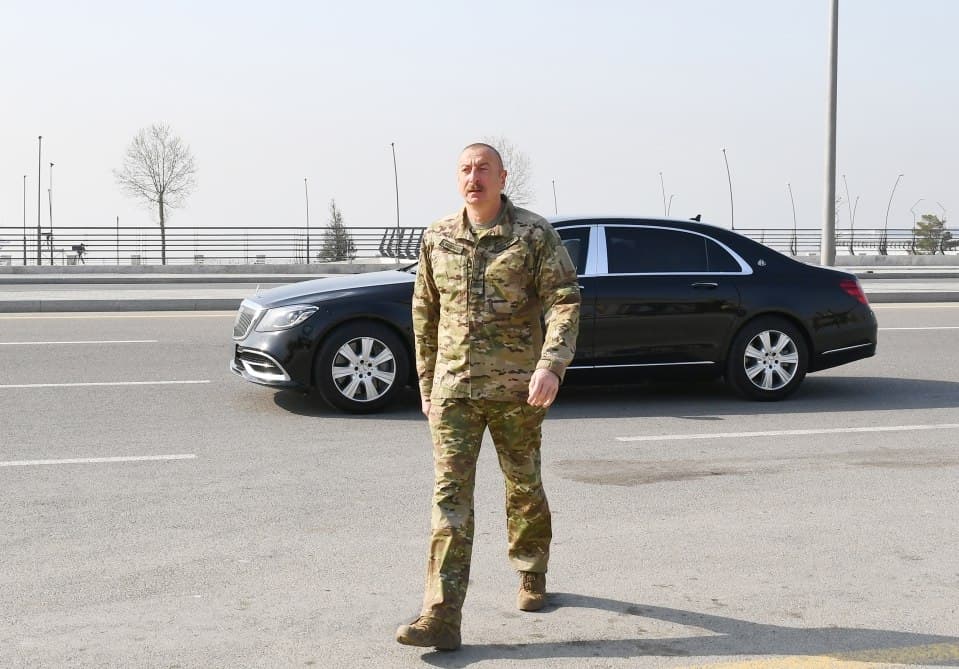 Prezident Bakıda Zəfər parkının açılışında<span style="color:#ff0000"> iştirak etdi</span>
