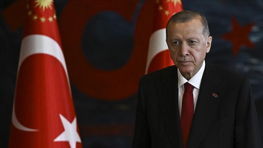 Ərdoğan Bayraq Günü münasibətilə Azərbaycanı <span style="color:#ff0000"><b>TƏBRİK ETDİ</b></span>