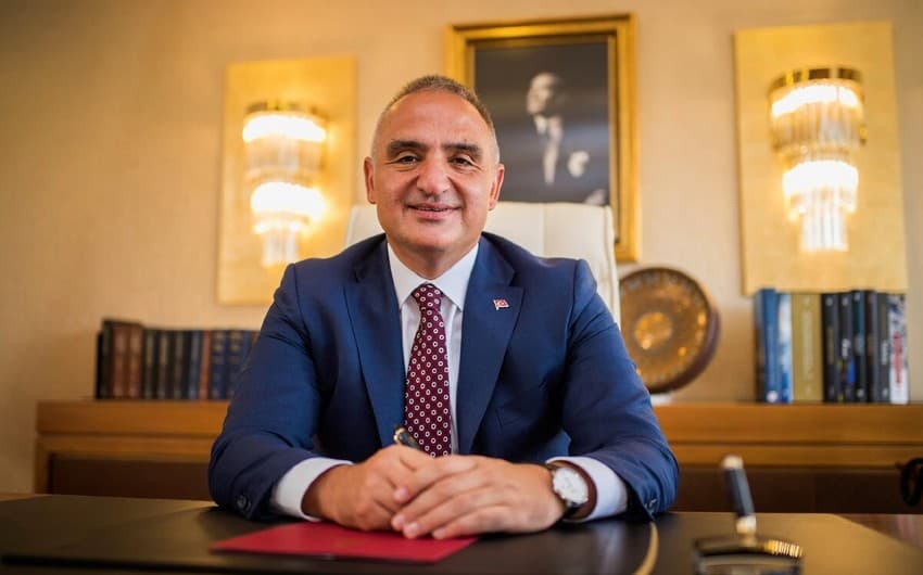 
Türkiyənin mədəniyyət və turizm naziri <span style="color:#ff0000">sabah Bakıya gəlir</span>