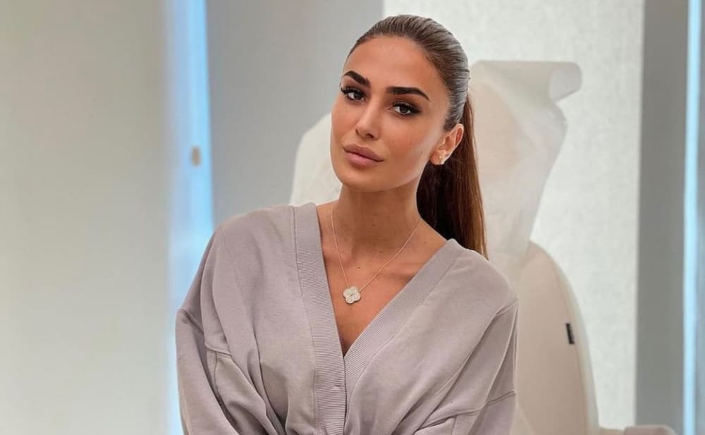 &ldquo;Çəkilişlərdə aktyora dönər, pirojki verirlər&rdquo; - <span style="color:#ff0000"><b>Pərvin Abıyeva</b></span>