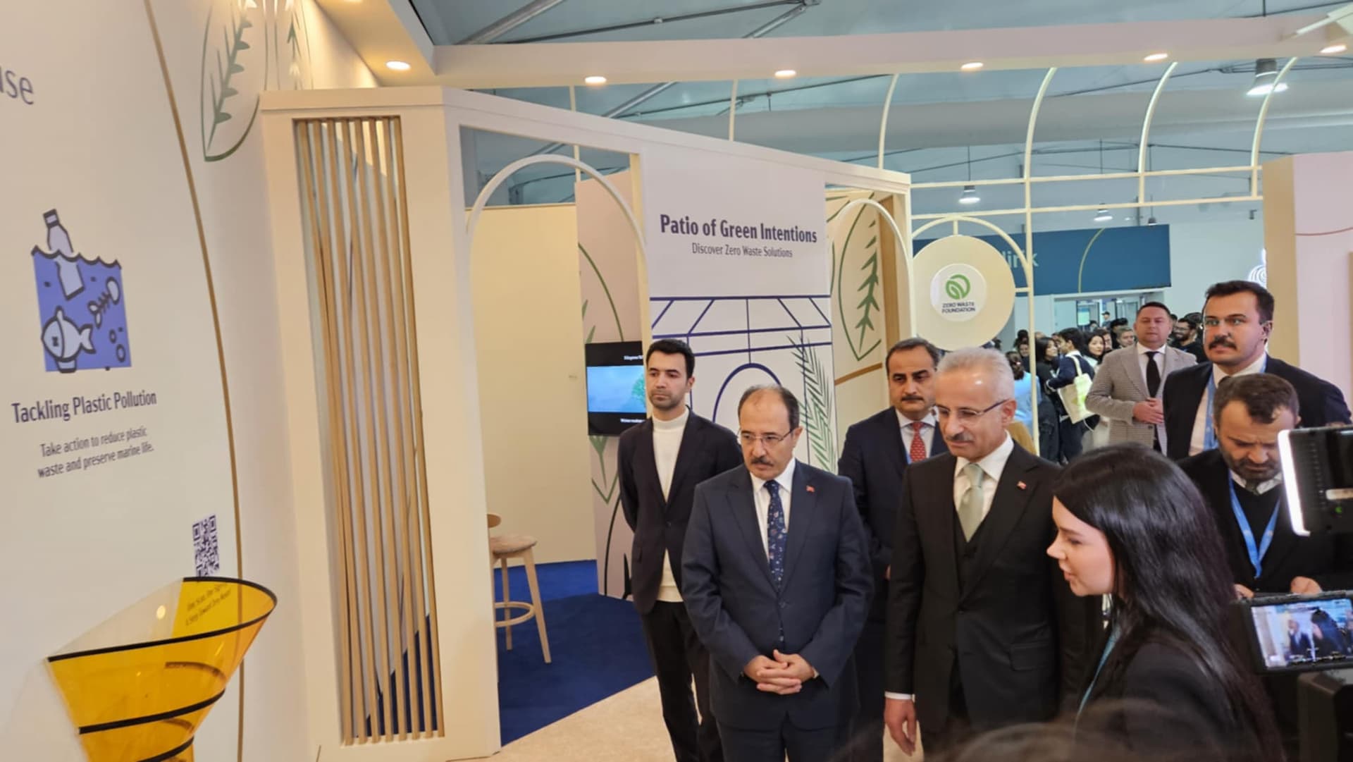 Abdulkadir Uraloğlu Türkiyənin &quot;Sıfır tullantı&quot; stendini <span style="color:#ff0000"><b>ZİYARƏT ETDİ - VİDEO</b></span>