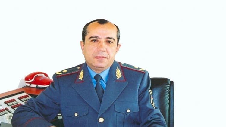 70 kiloqramla tutulan şəxs <span style="color:#ff0000">bu</span> <span style="color:#ff0000">generalın</span> <span style="color:#ff0000">qardaşı</span> <span style="color:#ff0000">oğludur</span>