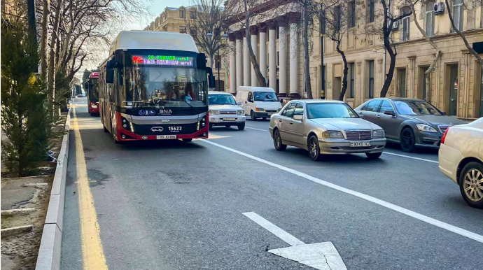 &quot;Taksilərin avtobus zolağına girməsinə icazə verilməlidir&quot; - <span style="color:#ff0000"><b>Ekspert səbəbi İZAH ETDİ</b></span>