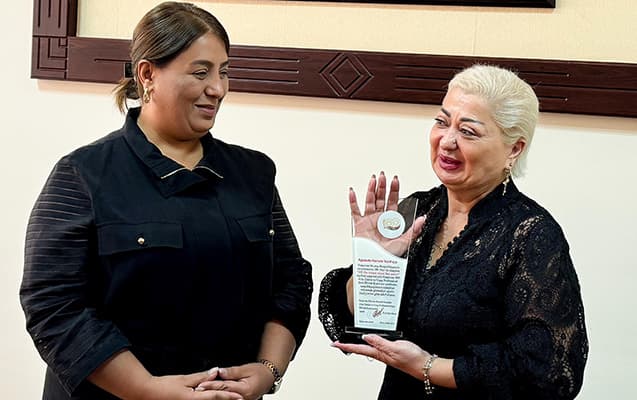 Kəmalə Ağazadə <b><span style="color:#ff0000">təltif edildi</span></b>