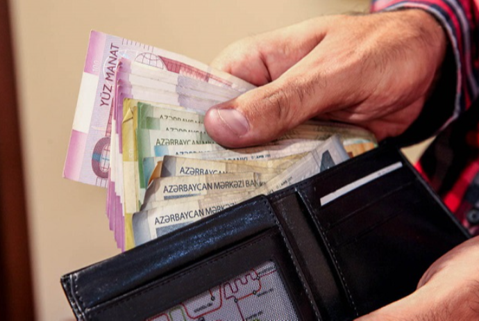 &quot;Pandemiyada qarajımı satıb işçilərə maaş verdim&quot; - <span style="color:#ff0000"><b>Məşhur müğənni + FOTO</b></span>