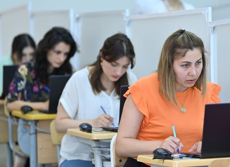 Sertifikatlaşdırma prosesində iştirak edən müəllimlər nəyə diqqət etməlidir? - <span style="color:#ff0000"><b>Ekspertdən MƏSLƏHƏT</b></span>