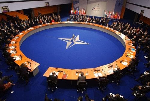 NATO xarici işlər nazirləri TOPLANDI - <b><span style="color:#ff0000">Bu ölkələr hədəfə alındı</span></b>
