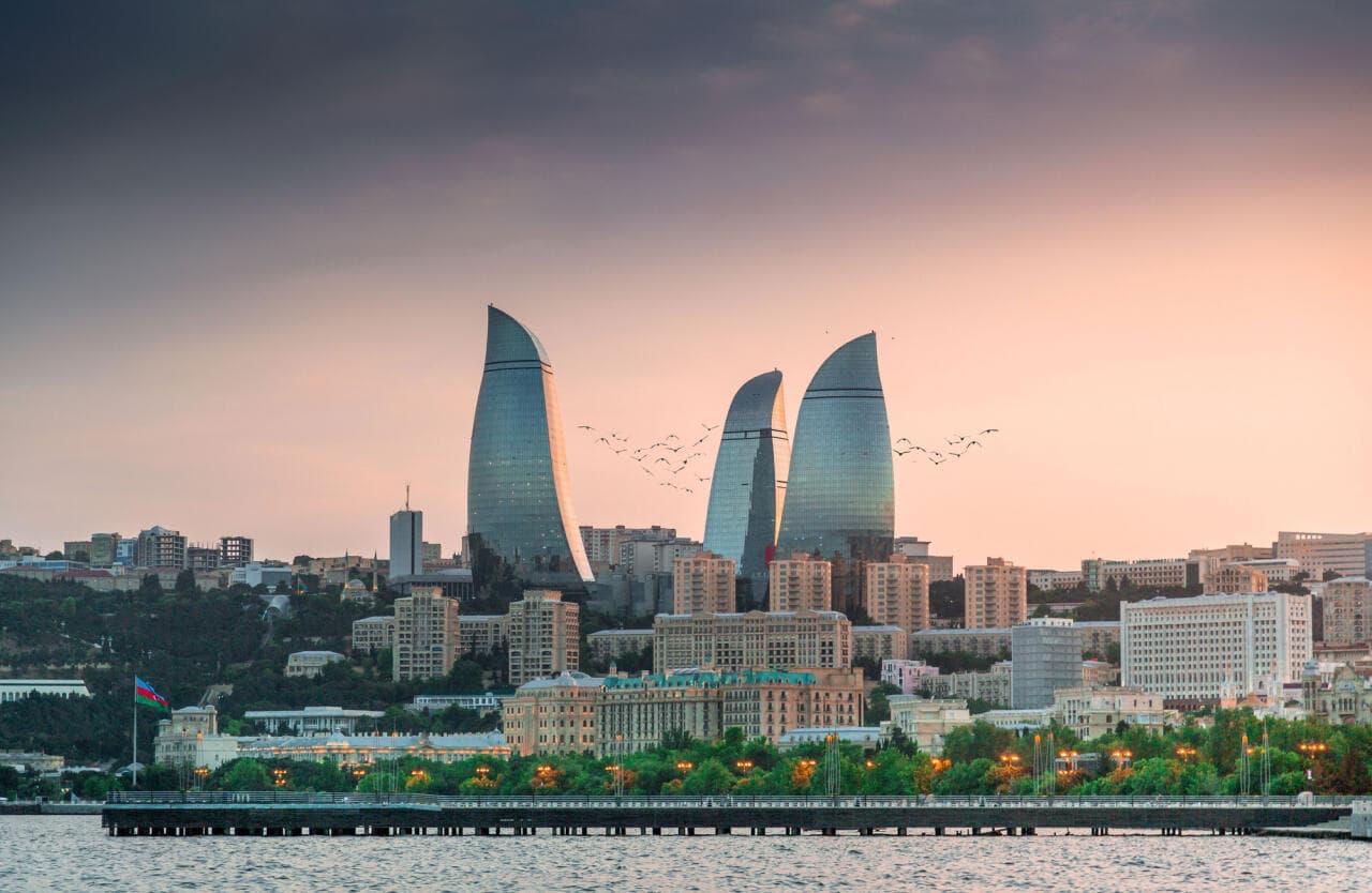 5,5 milyon nəfərin gözlədiyi xəbər - <span style="color:#ff0000">Bakıya</span> <span style="color:#ff0000">gələn</span> <span style="color:#ff0000">qonaq</span>