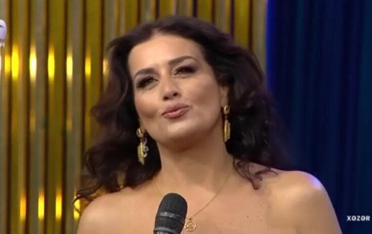 
&quot;Bir dəfə mənə yazdı ki, qarşında baş əyirəm...&quot;