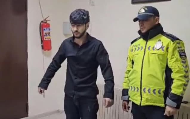 Polisə tabe olmayıb özünə xəsarət yetirdi- <span style="color:#ff0000"><b>VİDEO</b></span>