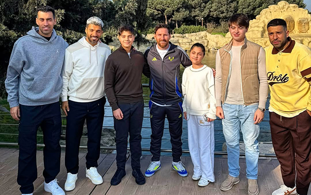 Prezidentin nəvələri Messi ilə bir arada - FOTO