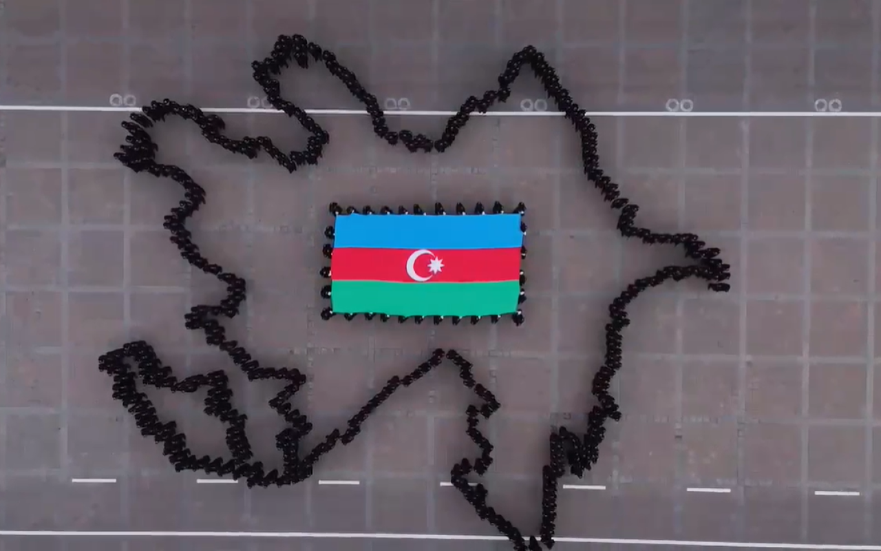 Polis Akademiyasının kursantları fləşmob keçirdi - <span style="color:#ff0000"><b>VİDEO</b></span>