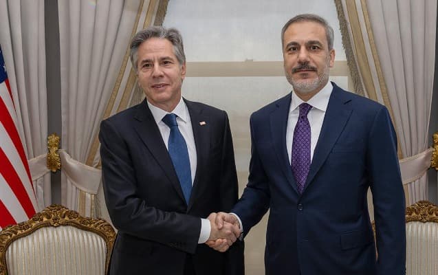 Hakan Fidanla Blinkenin görüşü <span style="color:#ff0000"><b>başladı</b></span>