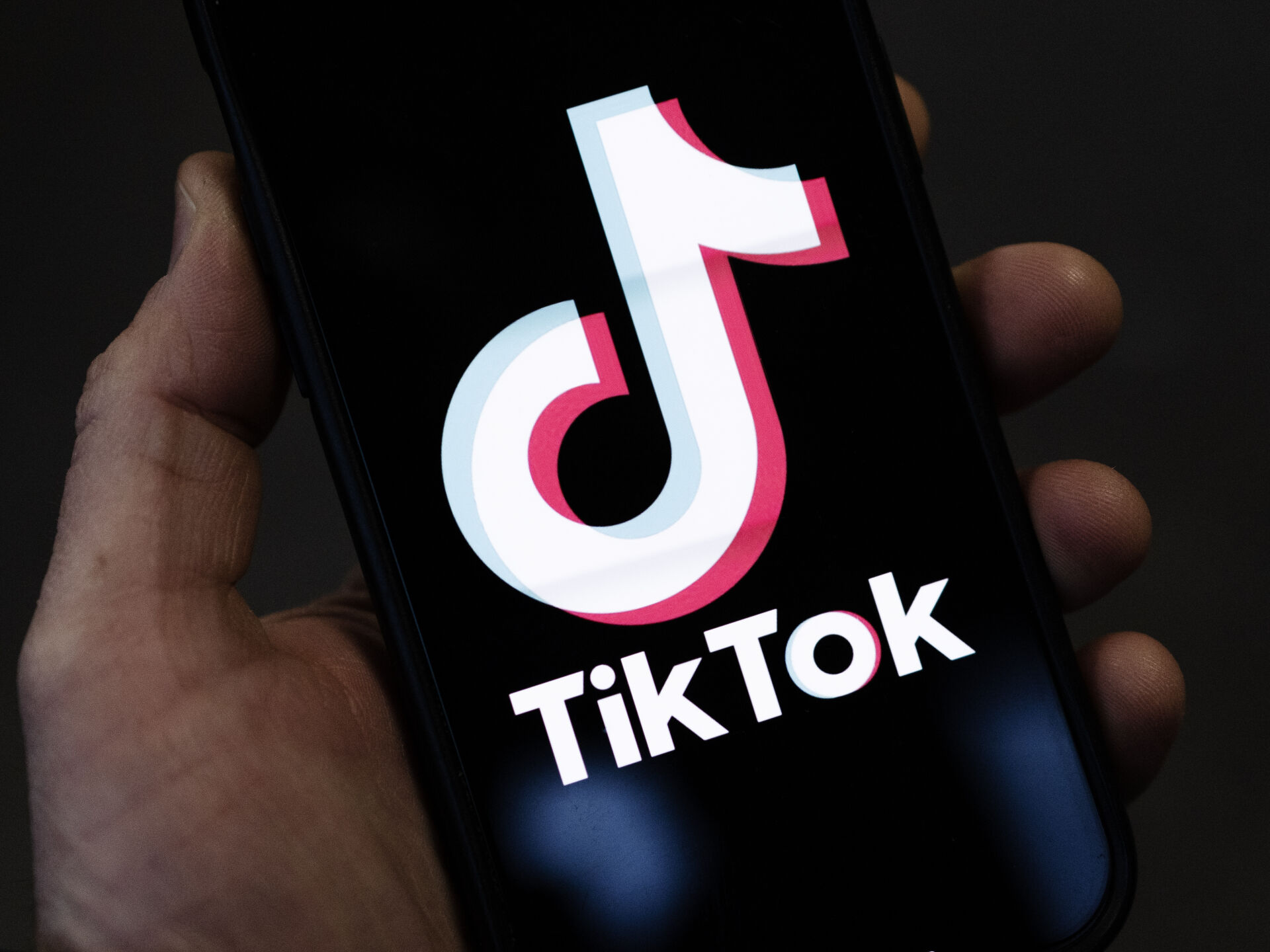 Azərbaycanda TikTok reklamları üçün yeni imkan: Tamamilə komissiyasız!