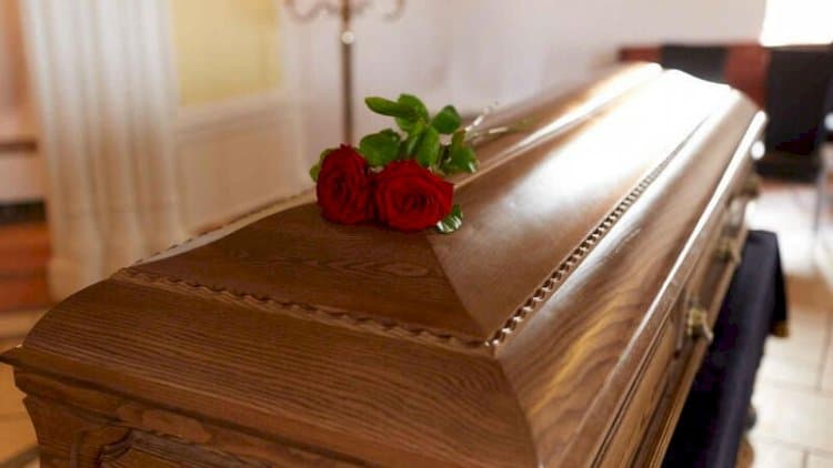 Məşhur aktrisa <span style="color:#ff0000"><b>VƏFAT ETDİ - FOTO</b></span>