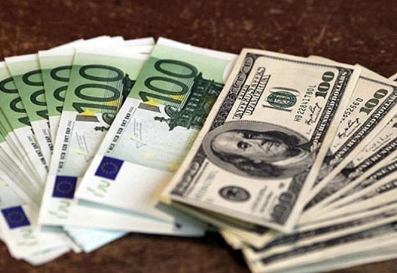 Avro dollar qarşısında <span style="color:#ff0000"><b>niyə zəifləyir?</b></span>