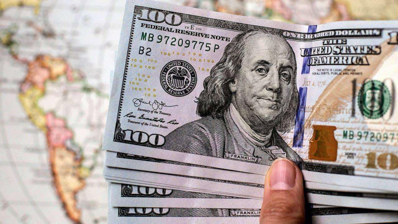 
Dollar dünya valyutaları qarşısında son iki ilin <span style="color:#ff0000">ən yüksək həddinə çatıb</span>