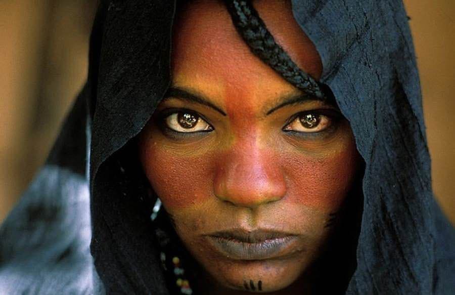 
Həyat tərzi ilə görənləri heyrətə gətirən <span style="color:#ff0000">&quot;lal&quot; tayfa: Pirahalar</span>