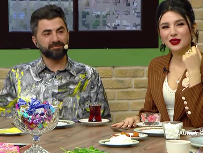 Zaur qayınanasından danışdı - <span style="color:#ff0000">&quot;Əvvəl televizorda baxırdı, indi evdə baxır&quot;</span>