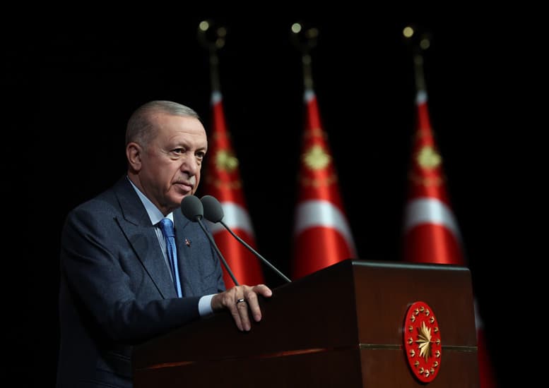 Ərdoğan 5 naziri vəzifədən <b><span style="color:#ff0000">qovacaq</span></b>
