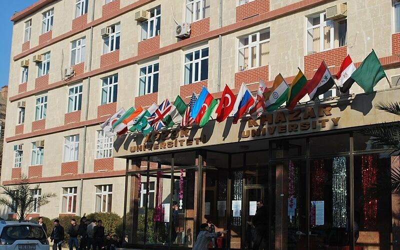 Azərbaycanda universitet rektoru İSTEFA VERDİ