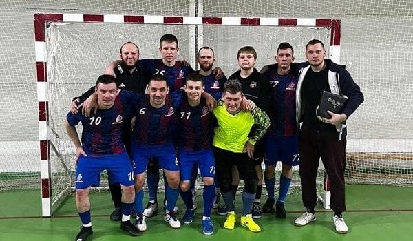
Hər iki futbolçu 15 fevral gecəsi, yuxuda olarkən öldü...