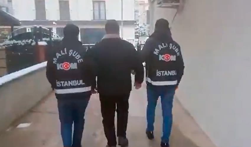 FETÖ-yə qarşı əməliyyat keçirildi, <span style="color:#ff0000">353</span> <span style="color:#ff0000">nəfər</span> <span style="color:#ff0000">saxlanıldı</span>
