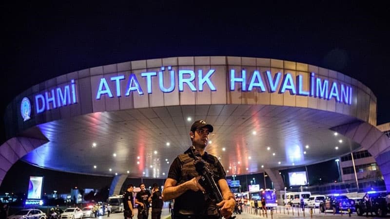 PKK ilə əməkdaşlıq edən İsveç vətəndaşı İstanbul aeroportunda saxlanıldı