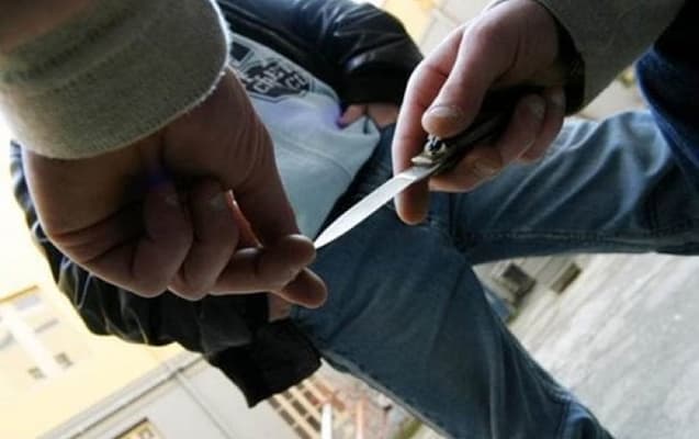 Gənc oğlan 16 yaşlı həmkəndlisini bıçaqladı