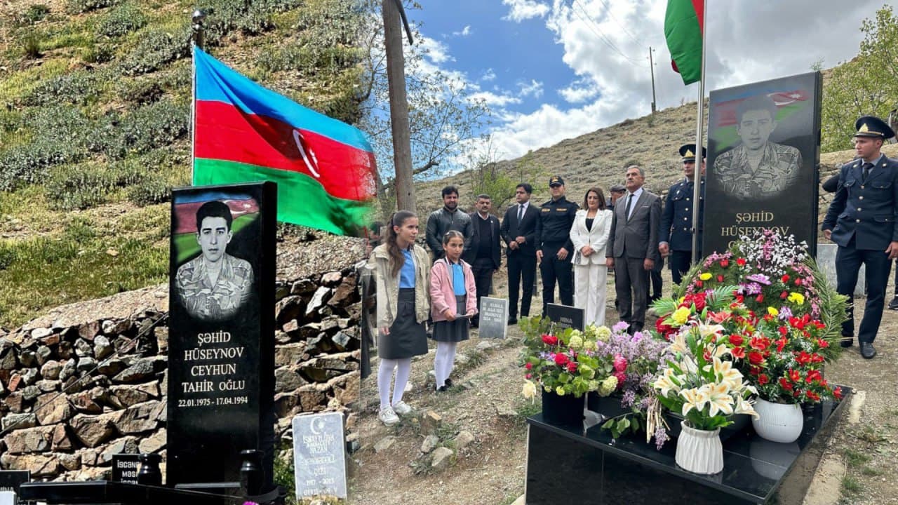 Şəhid Ceyhun Hüseynovun xatirəsi <span style="color:#ff0000">YAD EDİLDİ &ndash; FOTO/VİDEO</span>