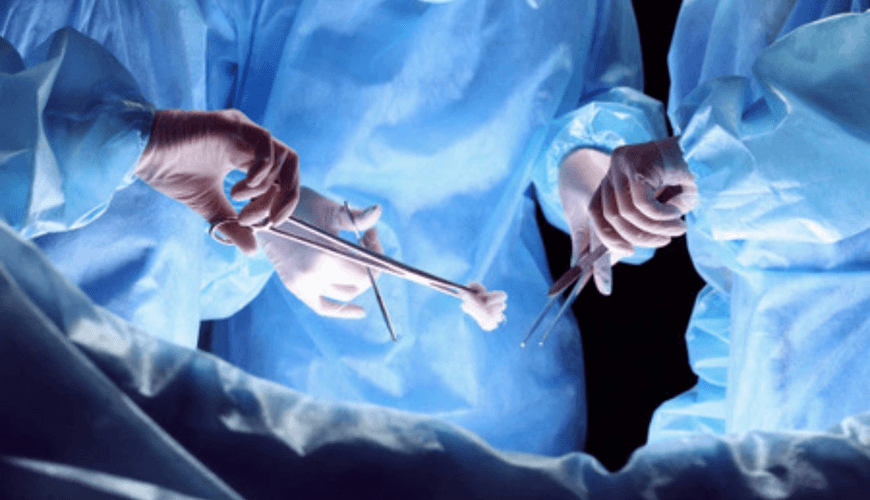 Adı siyahıda olmayan plastik cərrahlarla bağlı RƏSMİ AÇIQLAMA