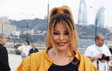 Aygünə görə görünməmiş izdiham: "Hollivud" ulduzları kimi yola saldılar - VİDEO