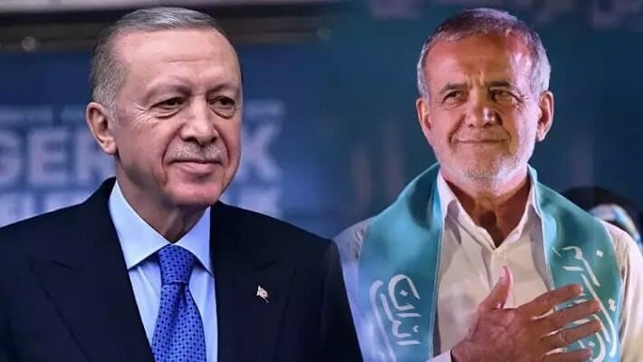 Ərdoğanla Pezeşkian eyni şeiri dedi:<span style="color:#ff0000"> Keçmə namərd körpüsündən... &ndash; VİDEO</span>