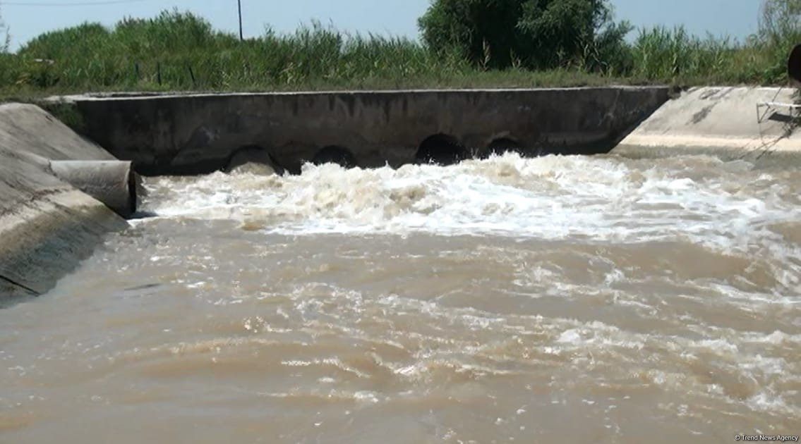 Ağdaşda bir nəfər kanalda batıb