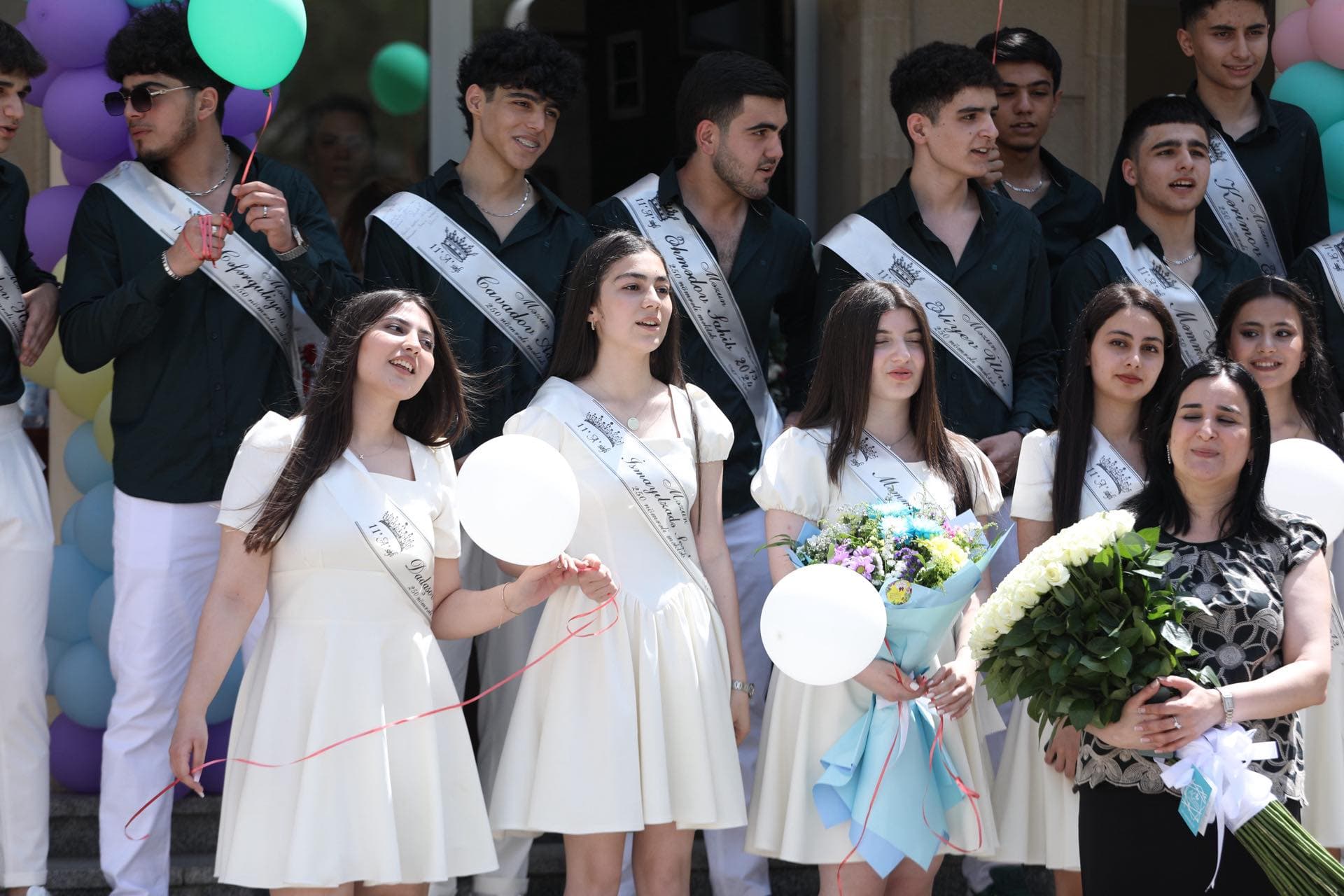&quot;Son zəng&quot;də fərqli geyimlərə qadağa qoyulacaq? - <span style="color:#ff0000">AÇIQLAMA</span>