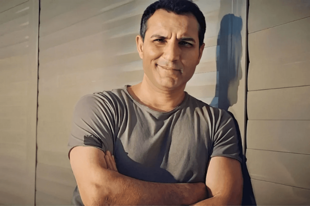 Rafet El Roman "Ay bəri bax"ı oxudu - VİDEO