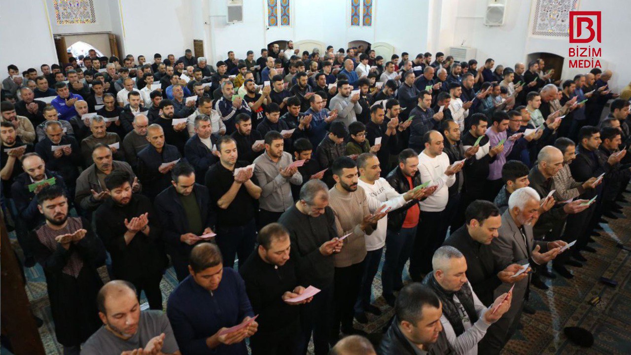 Bayram namazının vaxtı bəlli oldu &ndash;<span style="color:#ff0000"> SAATLAR</span>