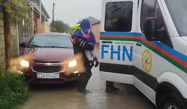 FHN köməksiz vəziyyətdə qalanları xilas etdi