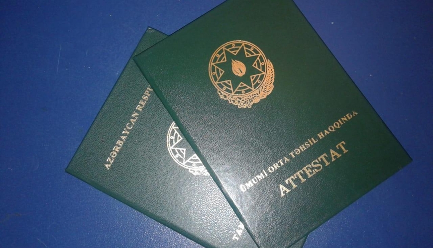 Attestata görə pul yığan sinif rəhbərinə xəbərdarlıq edildi - VİDEO