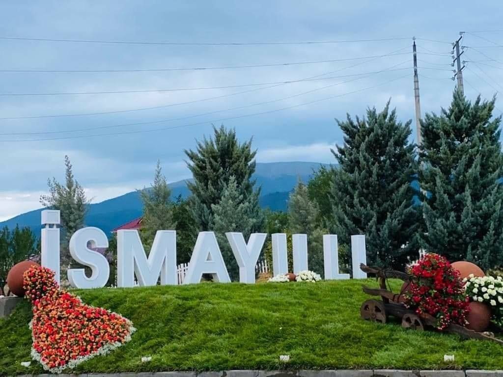 İsmayıllıda DƏHŞƏT - Oğul atasının boğazını kəsdi