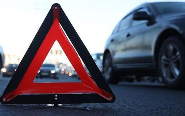 4 qadının olduğu "Prius" dərəyə aşdı - Hamısı sərxoş imiş