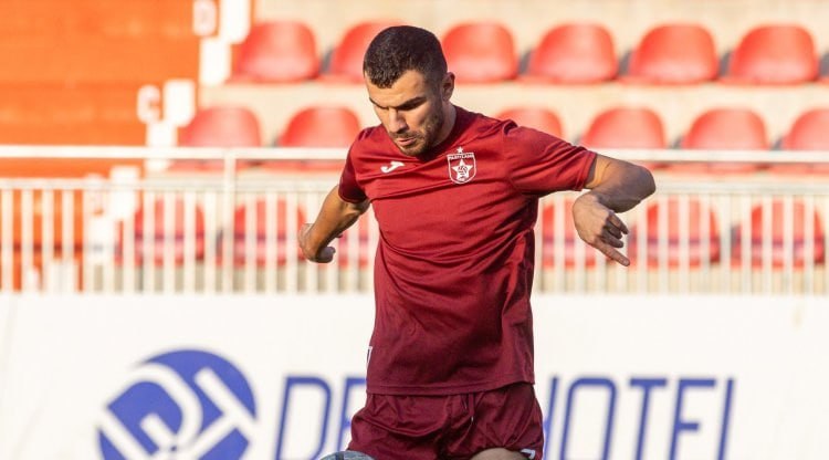 Azərbaycanlı futbolçu Albaniya klubu ilə RAZLIĞA GƏLDİ