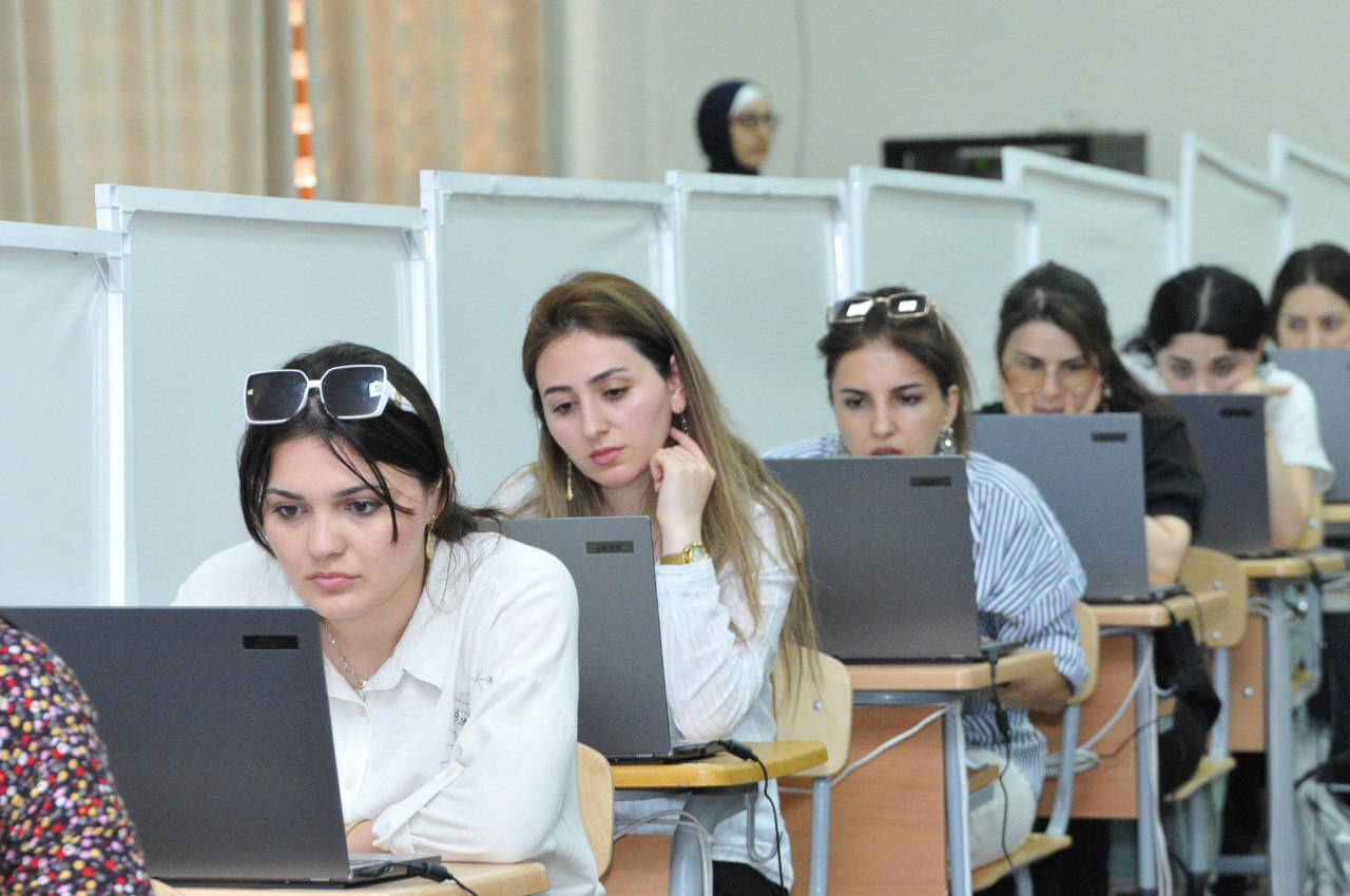 Müəllimlərin sertifikasiyasının test mərhələsinə BAŞLANILDI