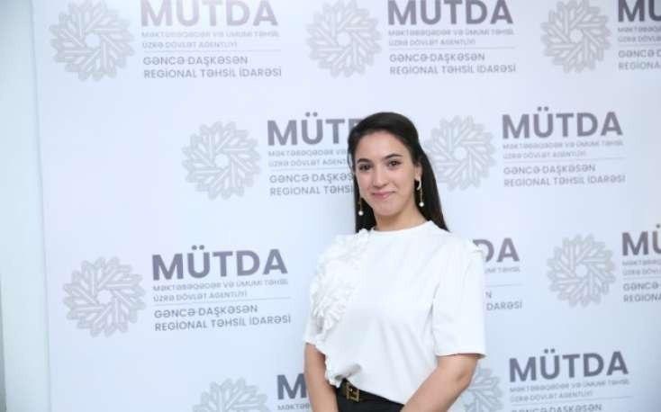 İmtahanda ən yüksək bal toplayan müəllimin FOTOSU