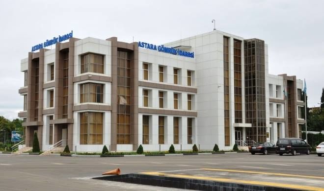 Rusiya səfirliyinin əməkdaşları ölkəmizə təxliyə olundu